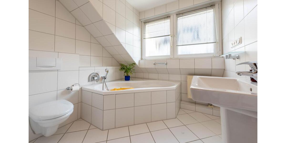 Platz zum Leben – großzügige Doppelhaushälfte in ruhiger Umgebung! 5 zimmer