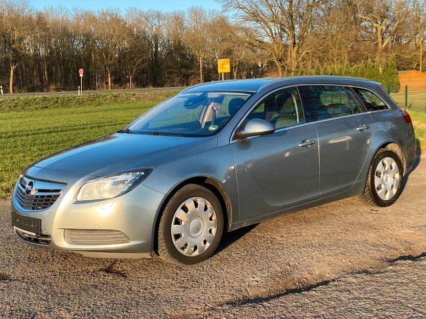 Opel Insignia 216.000 km 3.490 € Neukirchen-Vluyn 47506