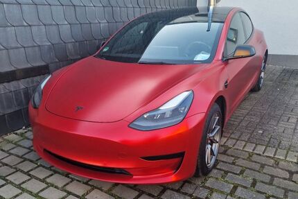Tesla Model 3 83.000 km 22.999 &euro; Duisburg 47138