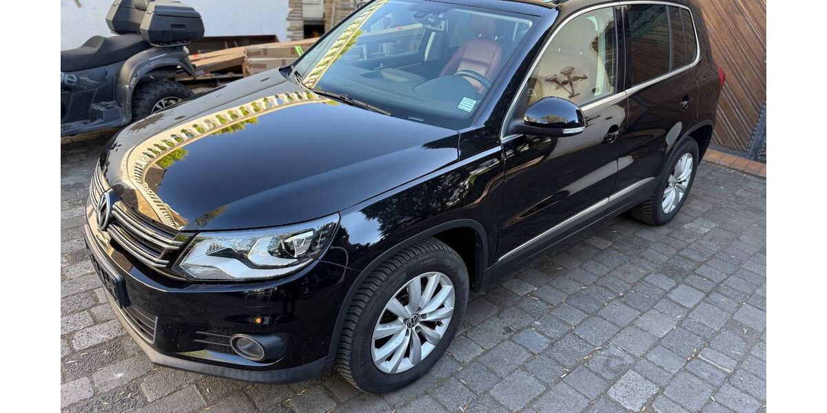 VW Tiguan 203.221 km 7.950 &euro; Neukirchen-Vluyn 47506
