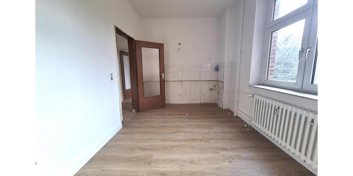 Etagenwohnung Duisburg Hamborn - 4 Zimmer, 94 m&sup2;, 655&euro; | Angebot:26300948