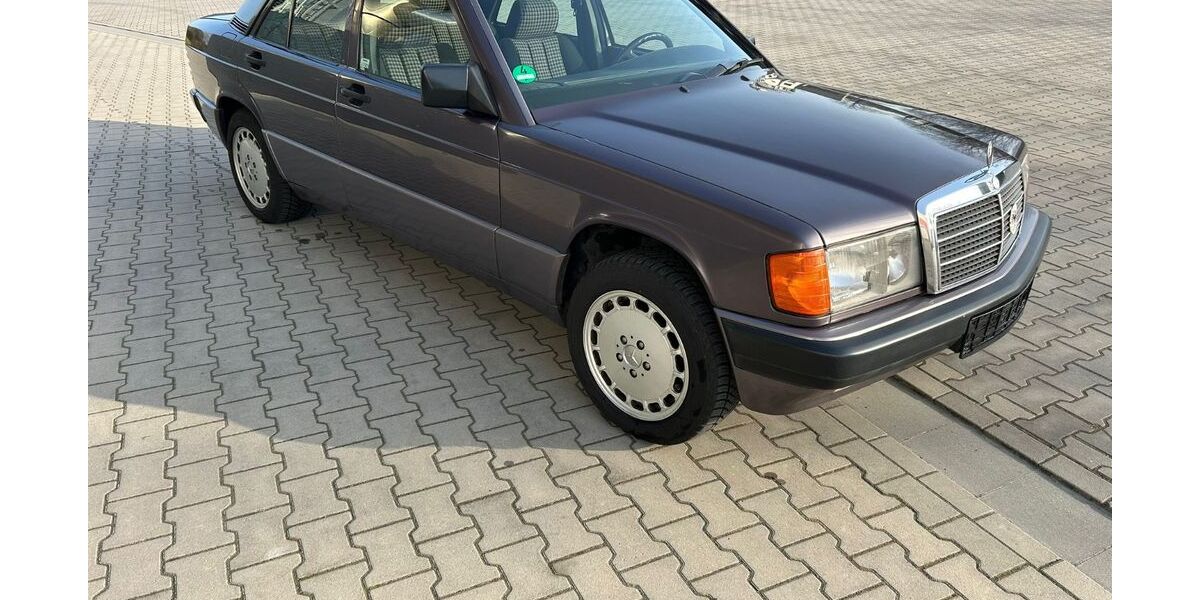 Mercedes-Benz 190 191.000 km 5.900 &euro; Gladbeck 45966