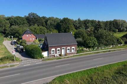 Haus zum Kaufen in Krefeld Hüls 397.000 € 124 m²