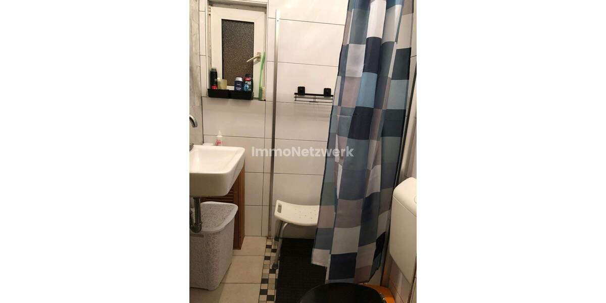 Mehrfamilienhaus mit 7 Wohnungen, Garage und ein Einfamilienhaus als Paket in Herne-Süd 1 zimmer