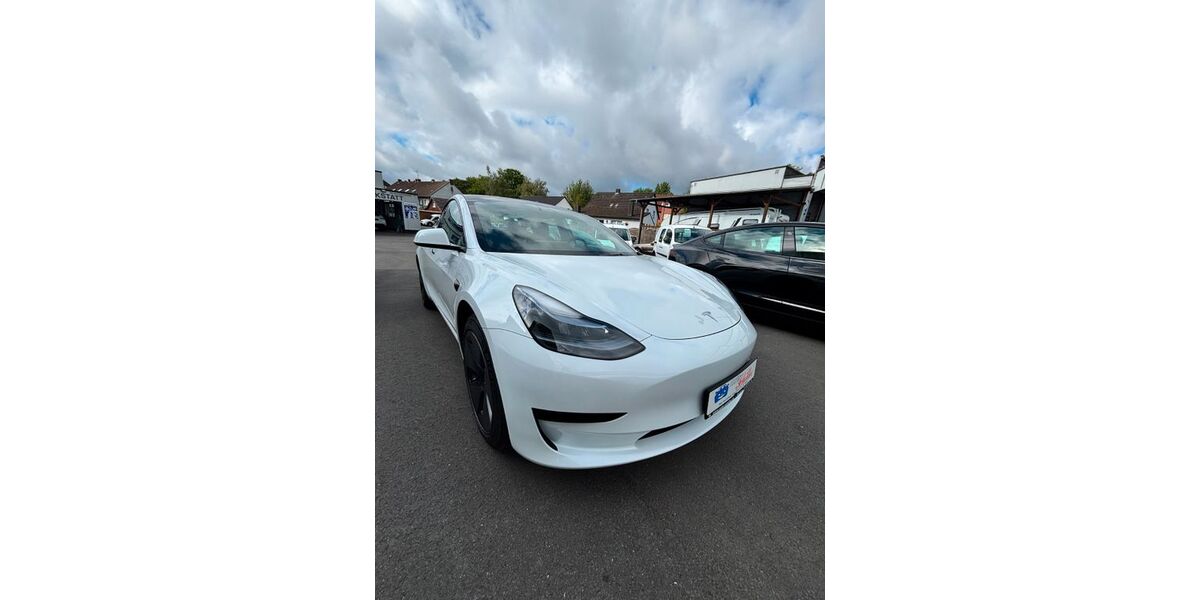 Tesla Model 3 57.300 km 31.800 &euro; Bochum 44803