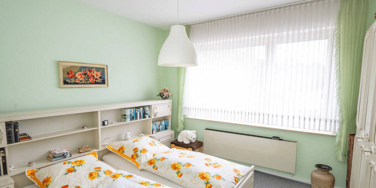 Reihenmittelhaus Moers Hülsdonk - 5 Zimmer, 126 m&sup2;, 250.000&euro; | Angebot:26733179
