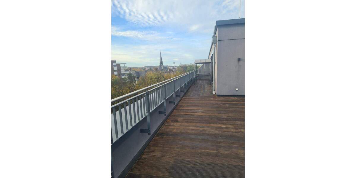 3 Nettokaltmieten frei bei Anmietung, Penthousewohnung mit 180 m² Dachterrasse in Moers zu vermieten 3 zimmer
