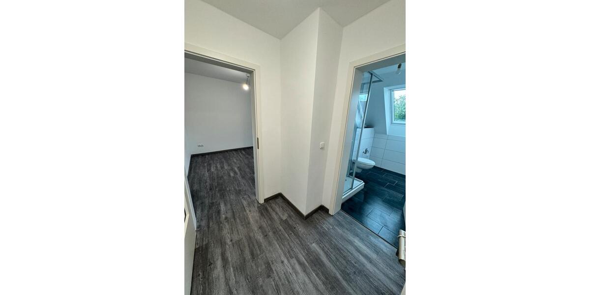 Dachgeschoßwohnung Gelsenkirchen Gelsenkirchen-Mitte - 1 Zimmer, 35 m&sup2;, 280&euro; | Angebot:26311873