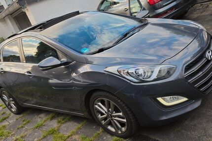 Hyundai i30 248.000 km 5.999 &euro; Dinslaken 46537