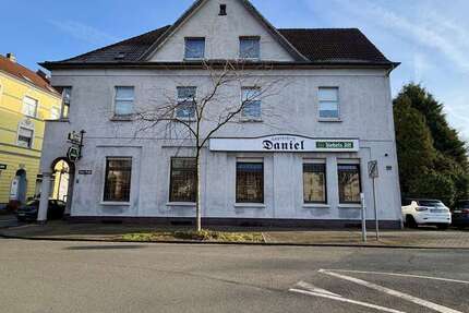 Haus zum Kaufen in Duisburg 450.000 € 514 m² 10 zimmer