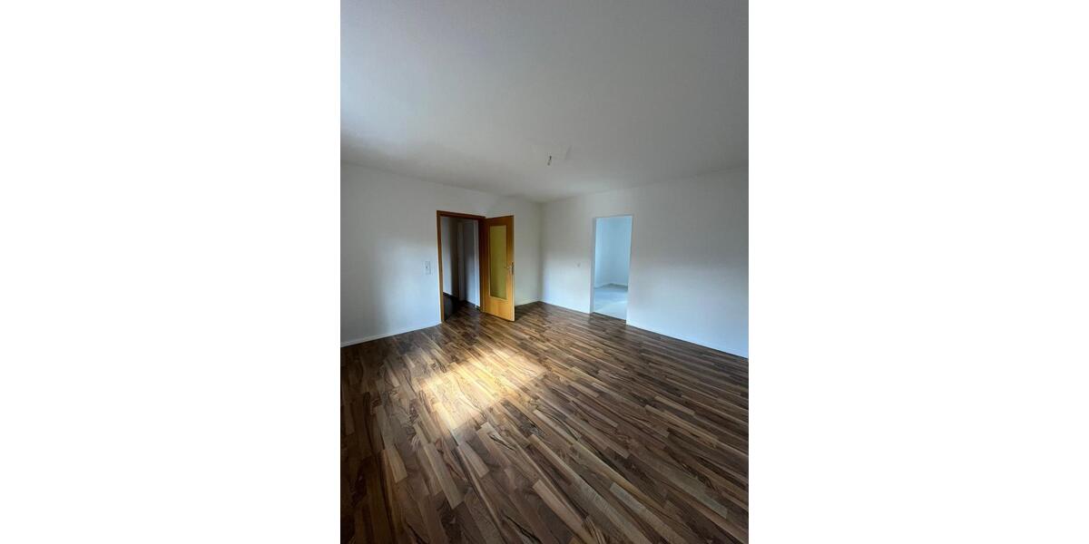 Dachgeschoßwohnung Bochum Höntrop - 4.5 Zimmer, 135 m&sup2;, 945&euro; | Angebot:26034991