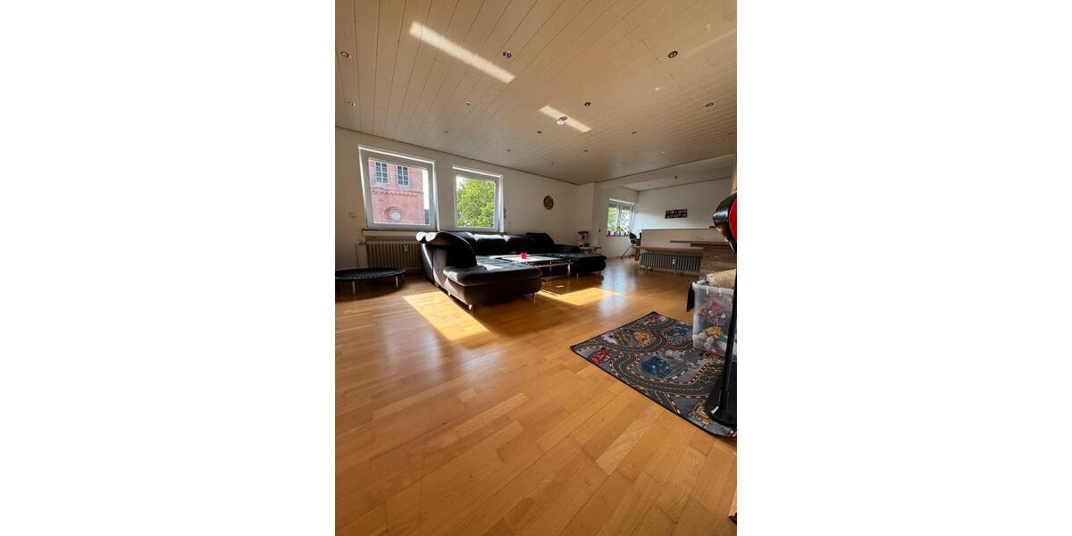 Etagenwohnung Gelsenkirchen Ückendorf - 5 Zimmer, 130 m&sup2;, 240.000&euro; | Angebot:20245706