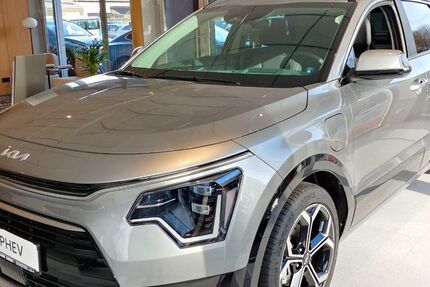 Kia Niro 2.501 km 38.990 € Dorsten 46282