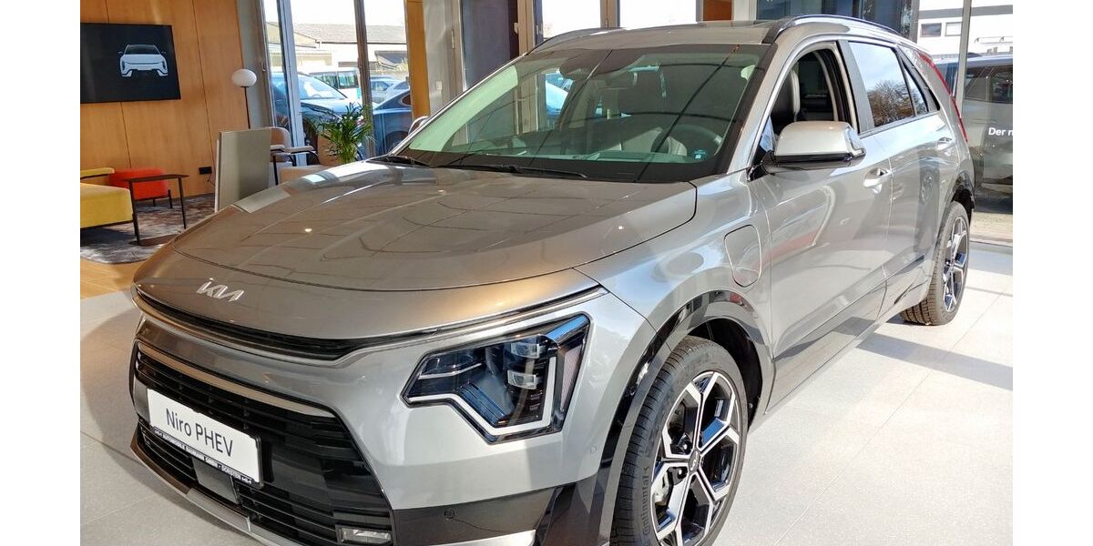 Kia Niro 2.501 km 38.990 € Dorsten 46282