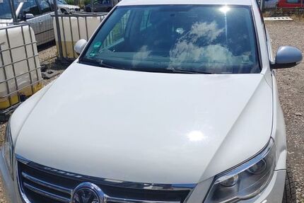 VW Tiguan 224.000 km 4.999 &euro; Duisburg 47053