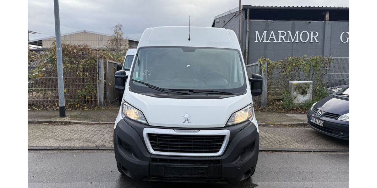 Peugeot Boxer 212.000 km 9.700 € Essen 45143