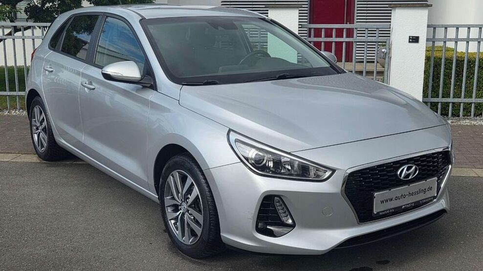 i30