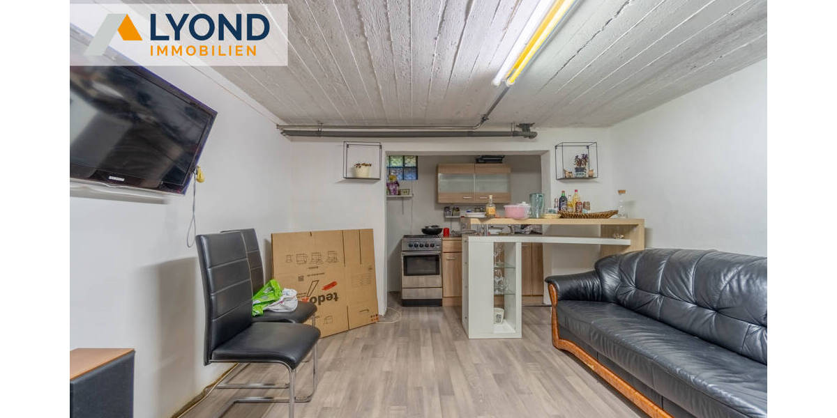 Exponierte Lage in Moers-Kapellen Doppelhaushälfte mit Potenzial- ruhige und zentrale Lage 8 zimmer