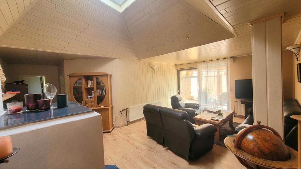 Freie 4 Zimmer EG Wohnung im Zweifamilienhaus + Dreifamilienhaus zimmer