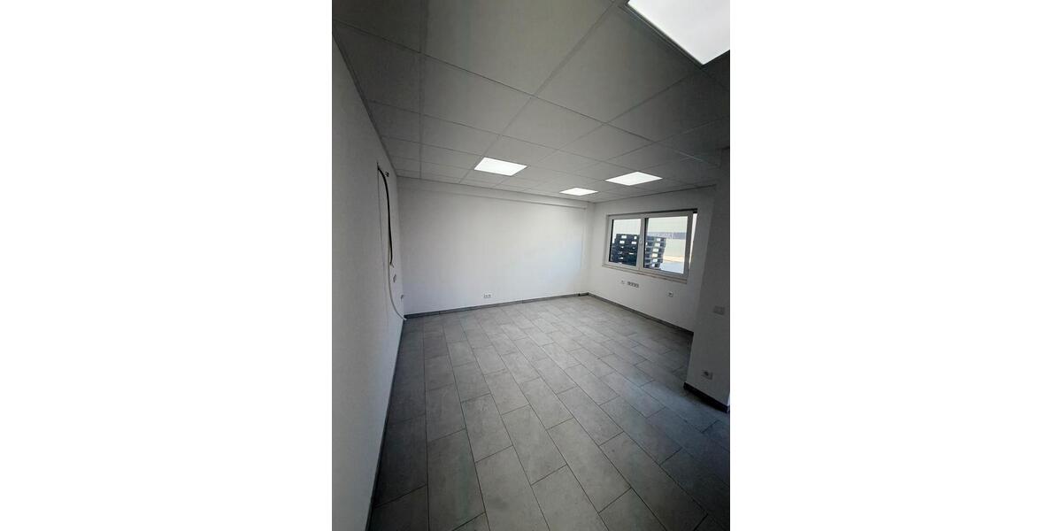 Gewerbeobjekt Voerde (Niederrhein) - 2.000&euro; | Angebot:26527927