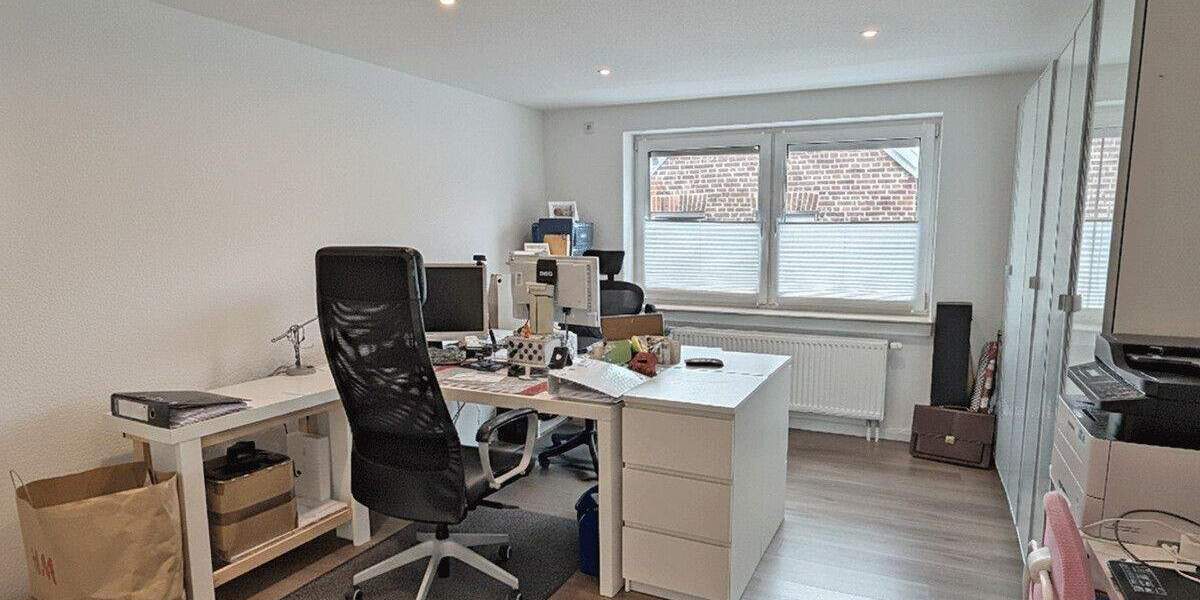 Einfamilienhaus Hünxe Krudenburg - 8 Zimmer, 246 m&sup2;, 550.000&euro; | Angebot:25684454