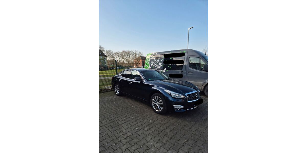 INFINITI Q70 271.750 km 13.999 &euro; Essen 45130