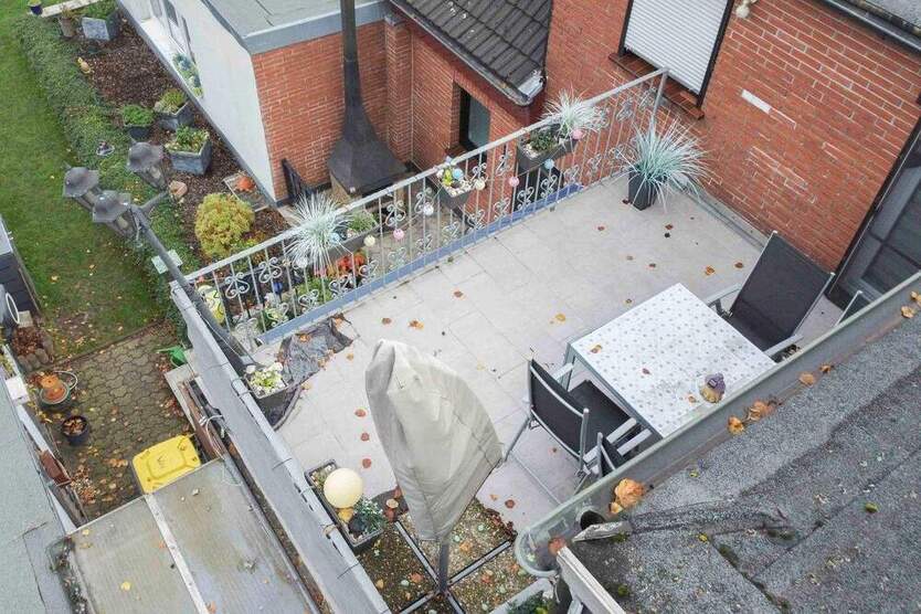 Doppelhaushälfte in Moers-Hochstraß Schöne Lage! Schöner Preis! 6 zimmer