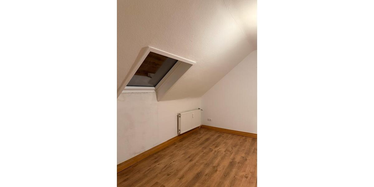 Dachgeschoßwohnung Bottrop - 2.5 Zimmer, 48 m&sup2;, 360&euro; | Angebot:25171842