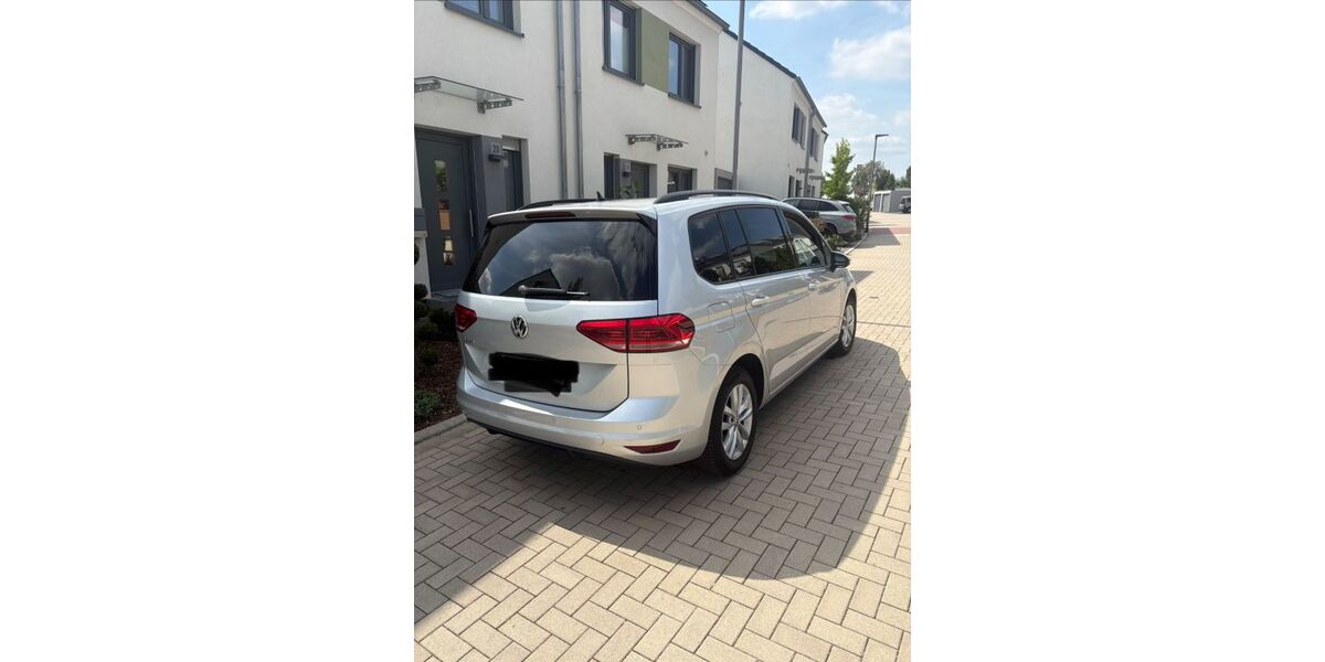 VW Touran 156.200 km 14.500 &euro; Velbert 42553