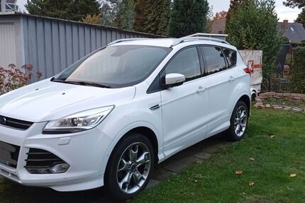 Ford Kuga 40.014 km 15.200 € Bottrop 46236