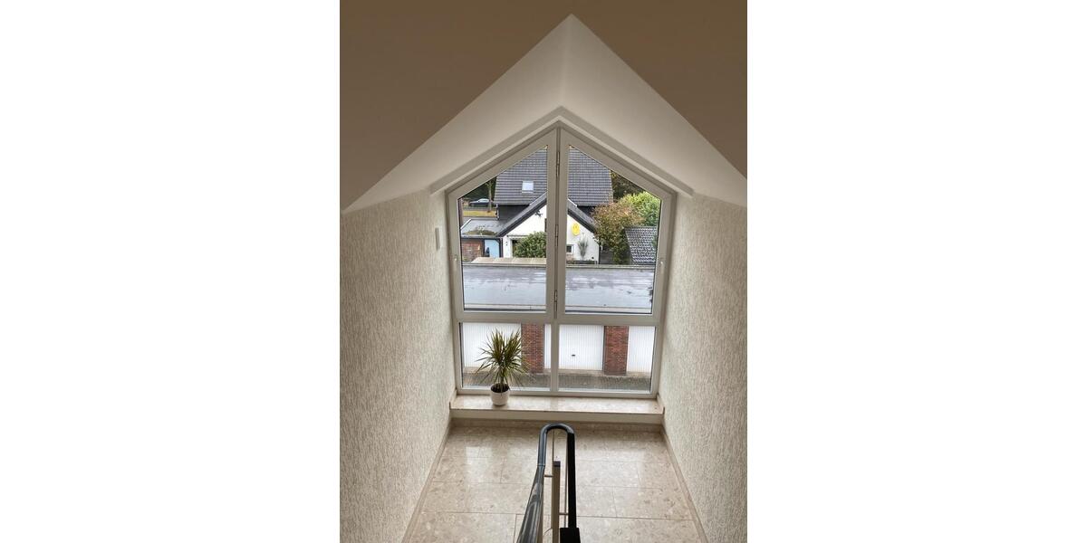 von Privat: freie 2-Zimmer-Dachgeschosswohnung in 46242 Bottrop 2 zimmer