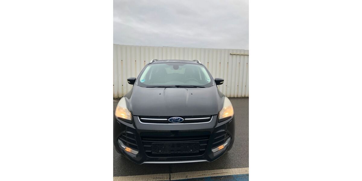 Ford Kuga 140.000 km 8.700 &euro; Essen 45356