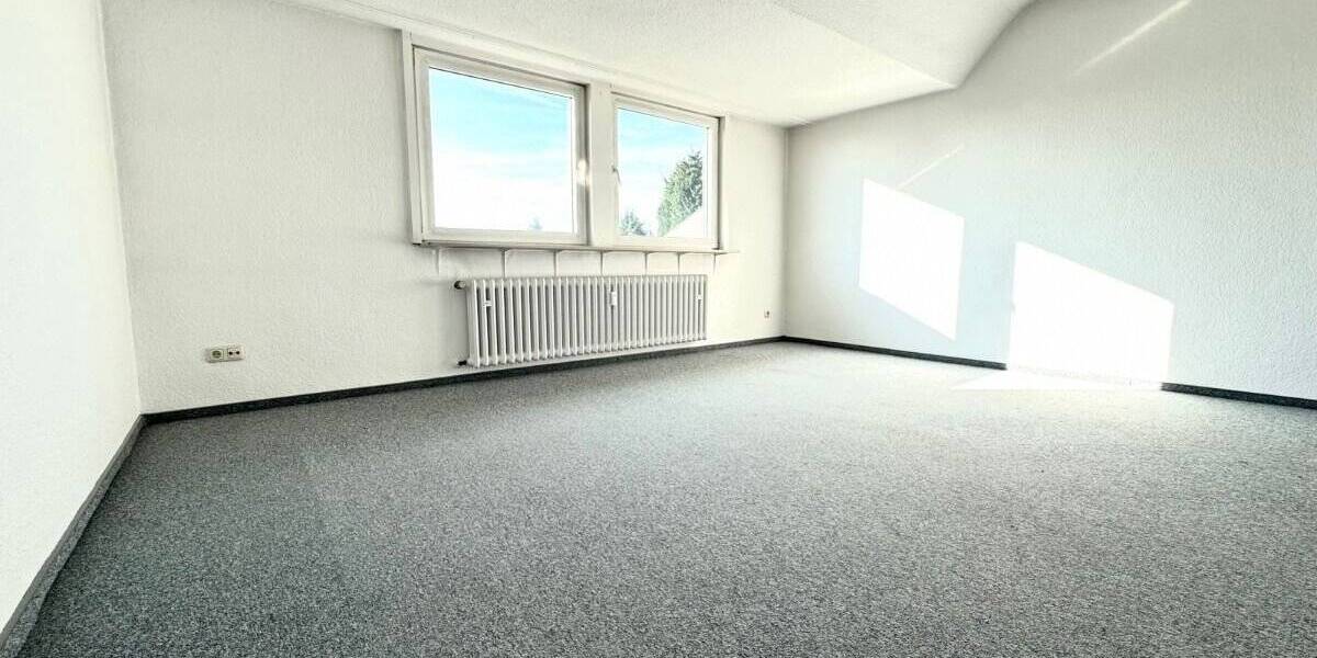 Charmante 5,5 Zimmerwohnung - Dachgeschosswohnung mit Loggia 5 zimmer