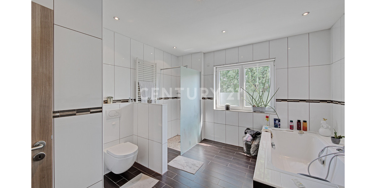 Arbeiten und exklusives Wohnen an einem Ort! 4 zimmer