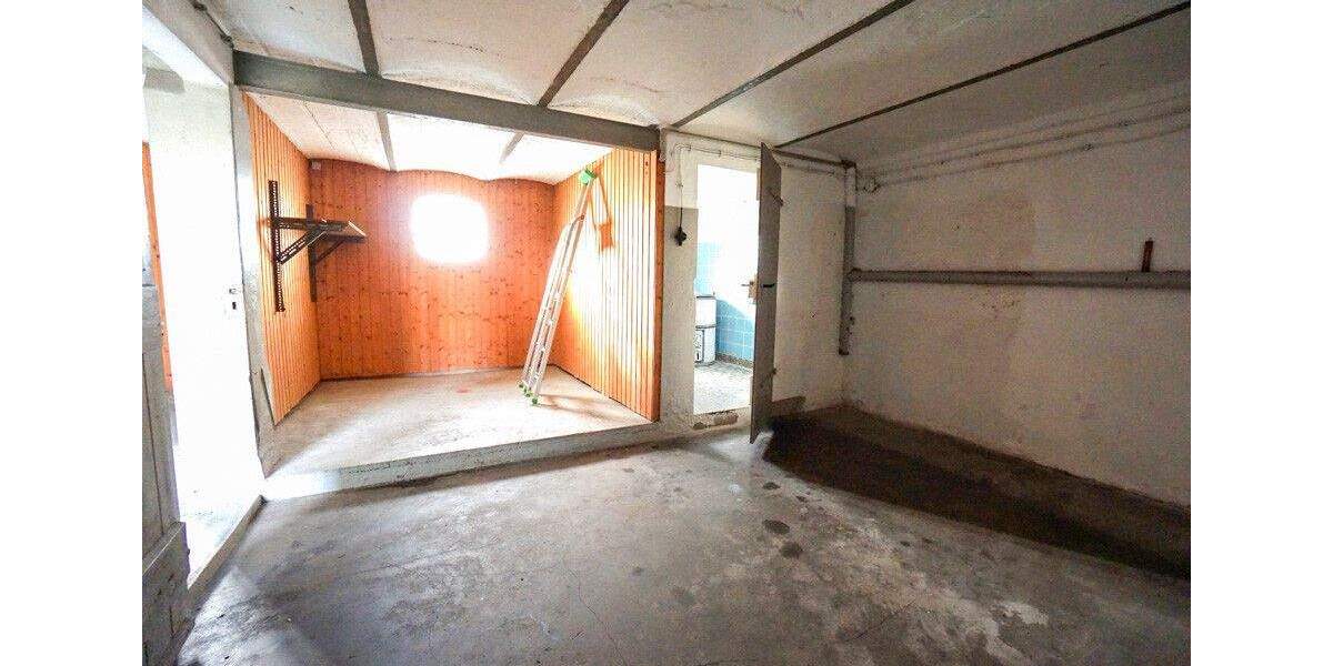 Rheinberg-Ossenberg: Sanierungsbedürftiges Schmuckstück 5 zimmer