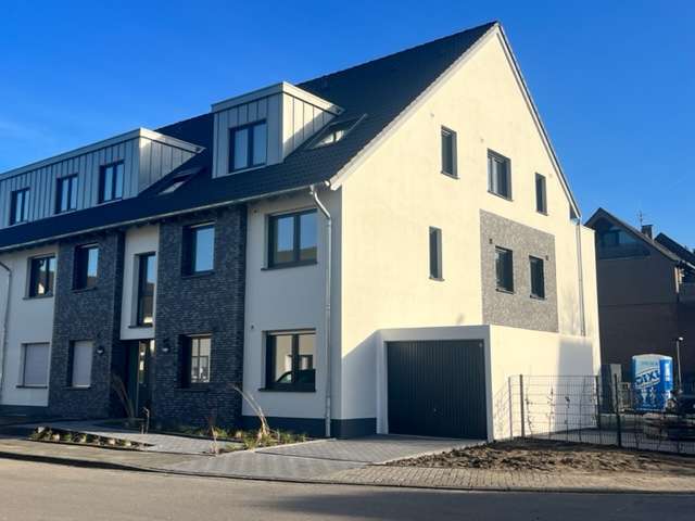 Etagenwohnung Dinslaken Lohberg - 3 Zimmer, 82 m&sup2;, 1.148&euro; | Angebot:27705611