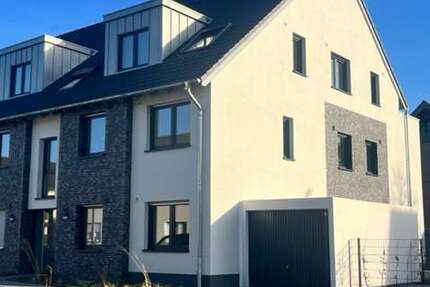 Wohnung Dinslaken Lohberg - 3 Zimmer, 82 m&sup2;, 1.148&euro; | Angebot:27705611