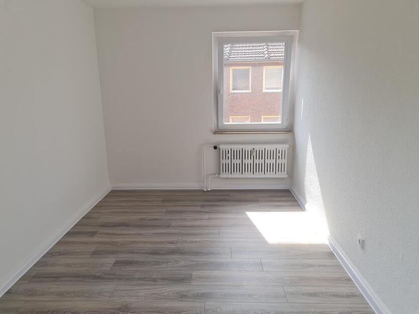 Renovierte 3-Zimmer-Wohnung im 3. Obergeschoss zu vermieten! zimmer