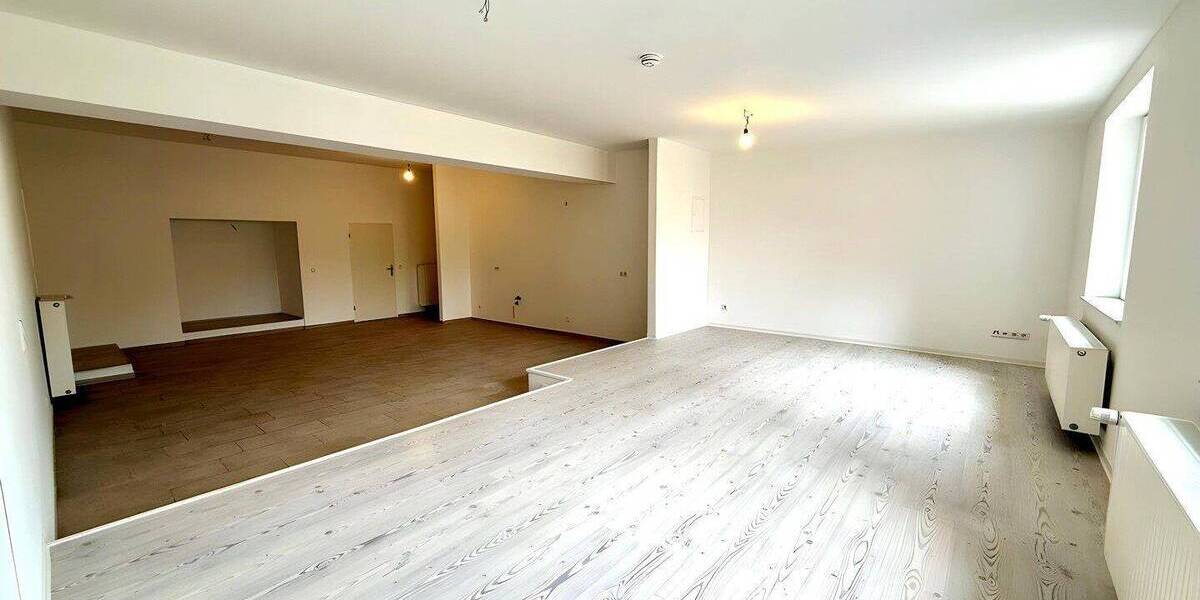 Etagenwohnung Duisburg Untermeiderich - 2 Zimmer, 100 m&sup2;, 780&euro; | Angebot:26859109