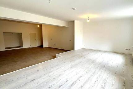 Wohnung Duisburg Untermeiderich - 2 Zimmer, 100 m&sup2;, 780&euro; | Angebot:26859109