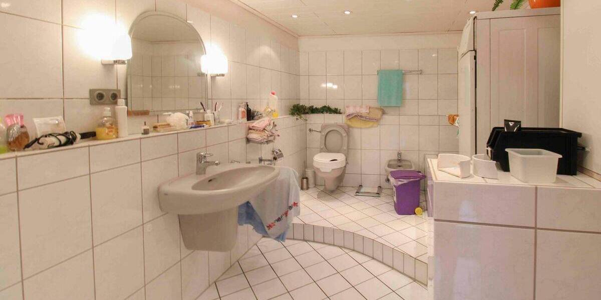 Mehrfamilienhaus, Wohnhaus Bochum Laer - 6 Zimmer, 211 m&sup2;, 320.000&euro; | Angebot:26344649