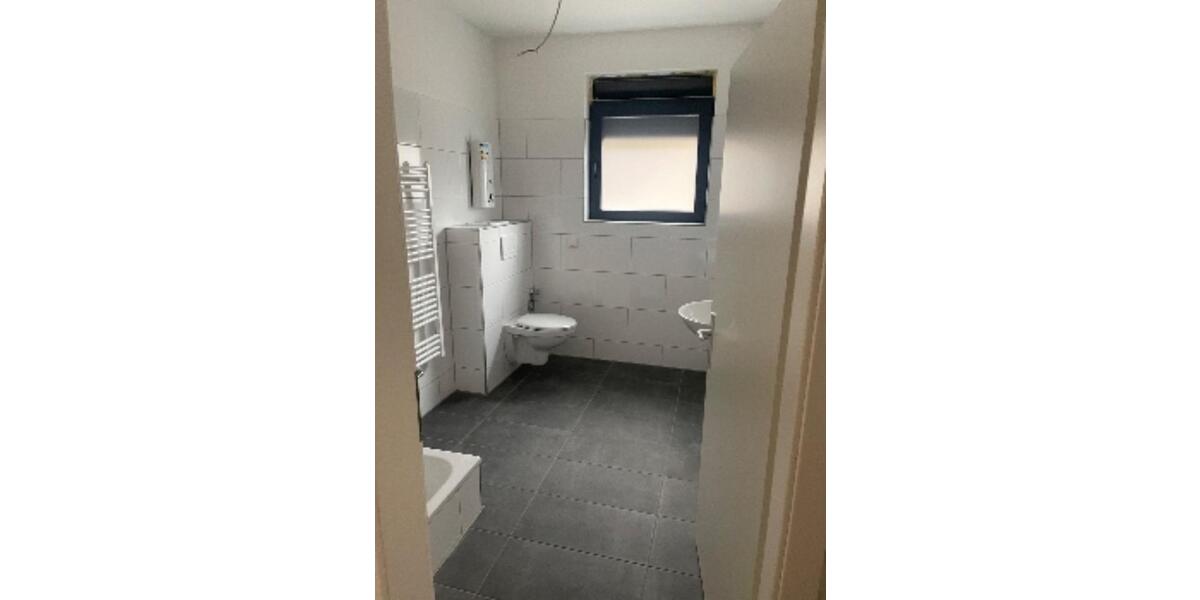 Erdgeschoßwohnung Duisburg Mittelmeiderich - 3 Zimmer, 80 m&sup2;, 720&euro; | Angebot:25568033