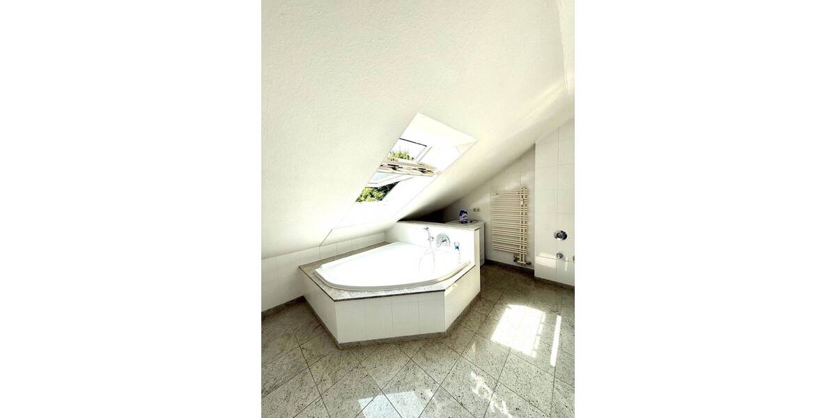 Etagenwohnung Duisburg Friemersheim - 3 Zimmer, 80 m&sup2;, 660&euro; | Angebot:26893225
