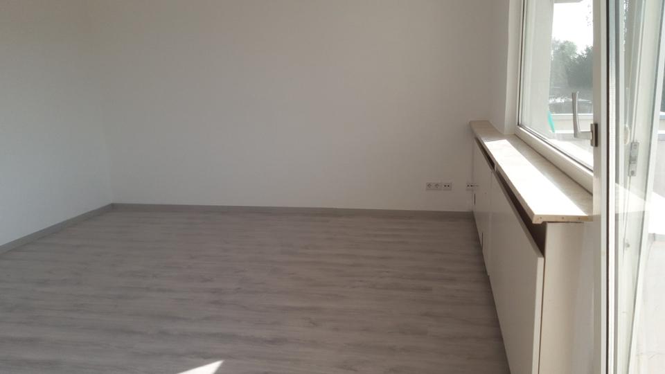Zu vermieten 36qm Wohnung mit Balkon WBS erforderlich ! 1 zimmer