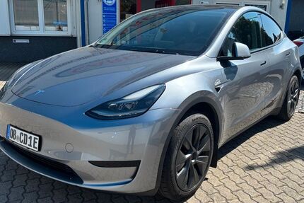 Tesla Model Y 19.000 km 47.900 € Oberhausen-Osterfeld 46117