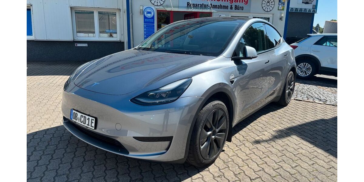 Tesla Model Y 19.000 km 47.900 € Oberhausen-Osterfeld 46117