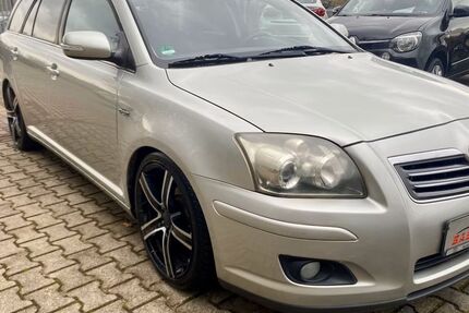 Toyota Avensis 193.120 km 3.999 &euro; Moers 47445