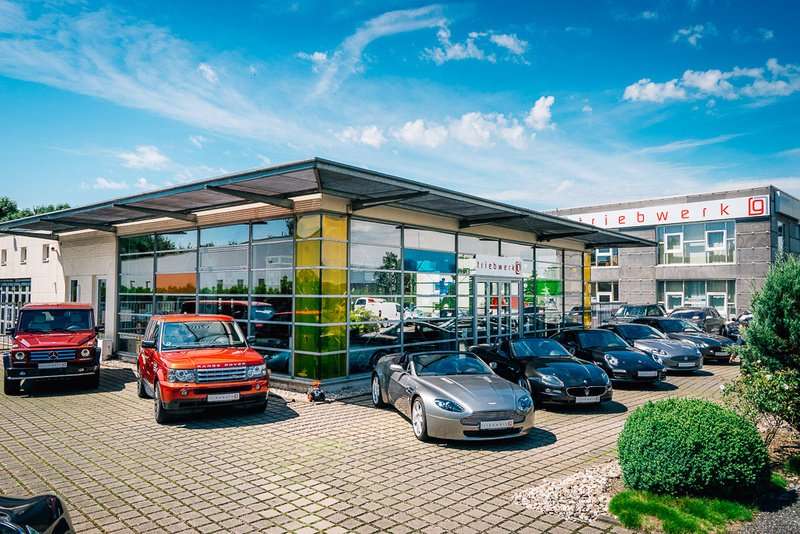 Aston Martin V8 9.000 km 81.941 € Duisburg 47228