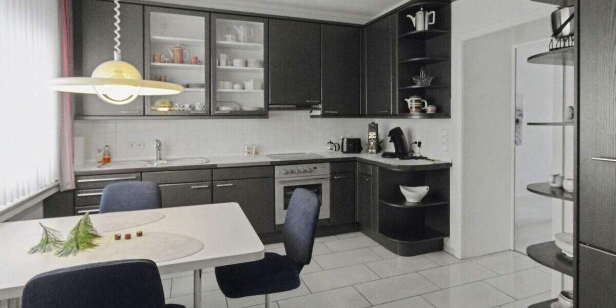 Top gepflegtes Reihenmittelhaus: In zentraler und ruhiger Lage von Moers 5 zimmer