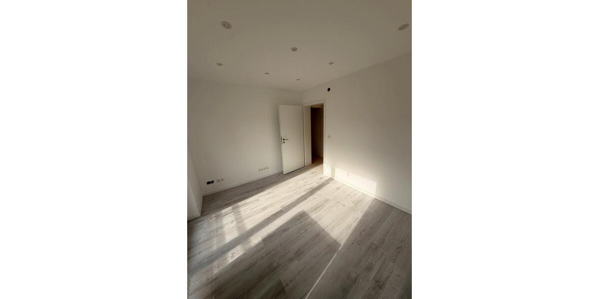 Erdgeschoßwohnung Moers Rheinkamp - 3 Zimmer, 65 m&sup2;, 185.000&euro; | Angebot:27531407